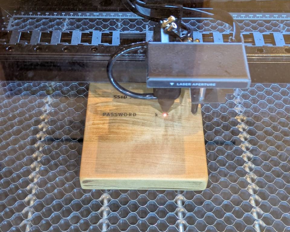 無垢材に触れて